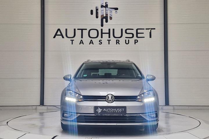 Sølv VW Golf VII fra 2019