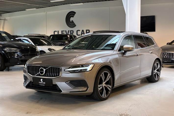 Orange Volvo V60 fra 2021