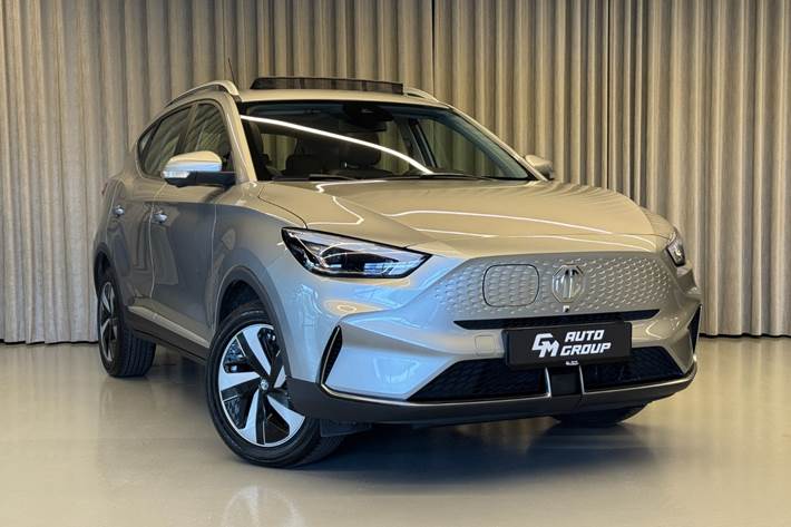 Sølv MG ZS fra 2024 set udefra