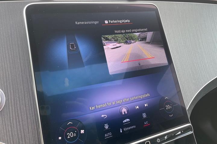 Blå Mercedes EQE350 SUV fra 2025