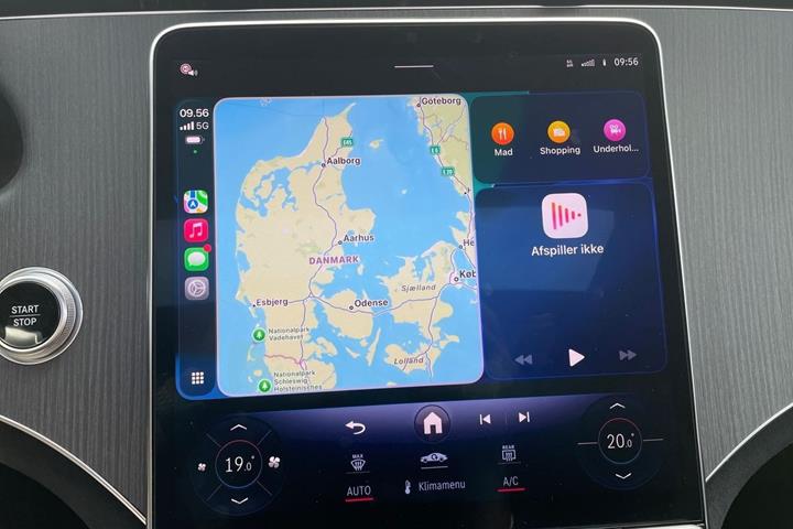 Blå Mercedes EQE350 SUV fra 2025