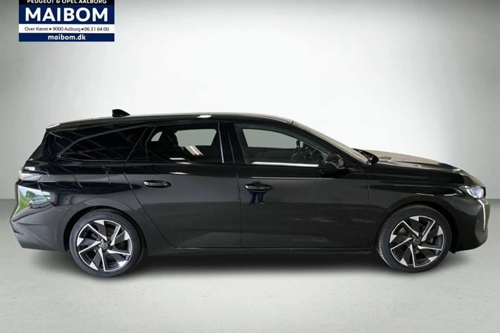 Sort Peugeot 308 fra 2022