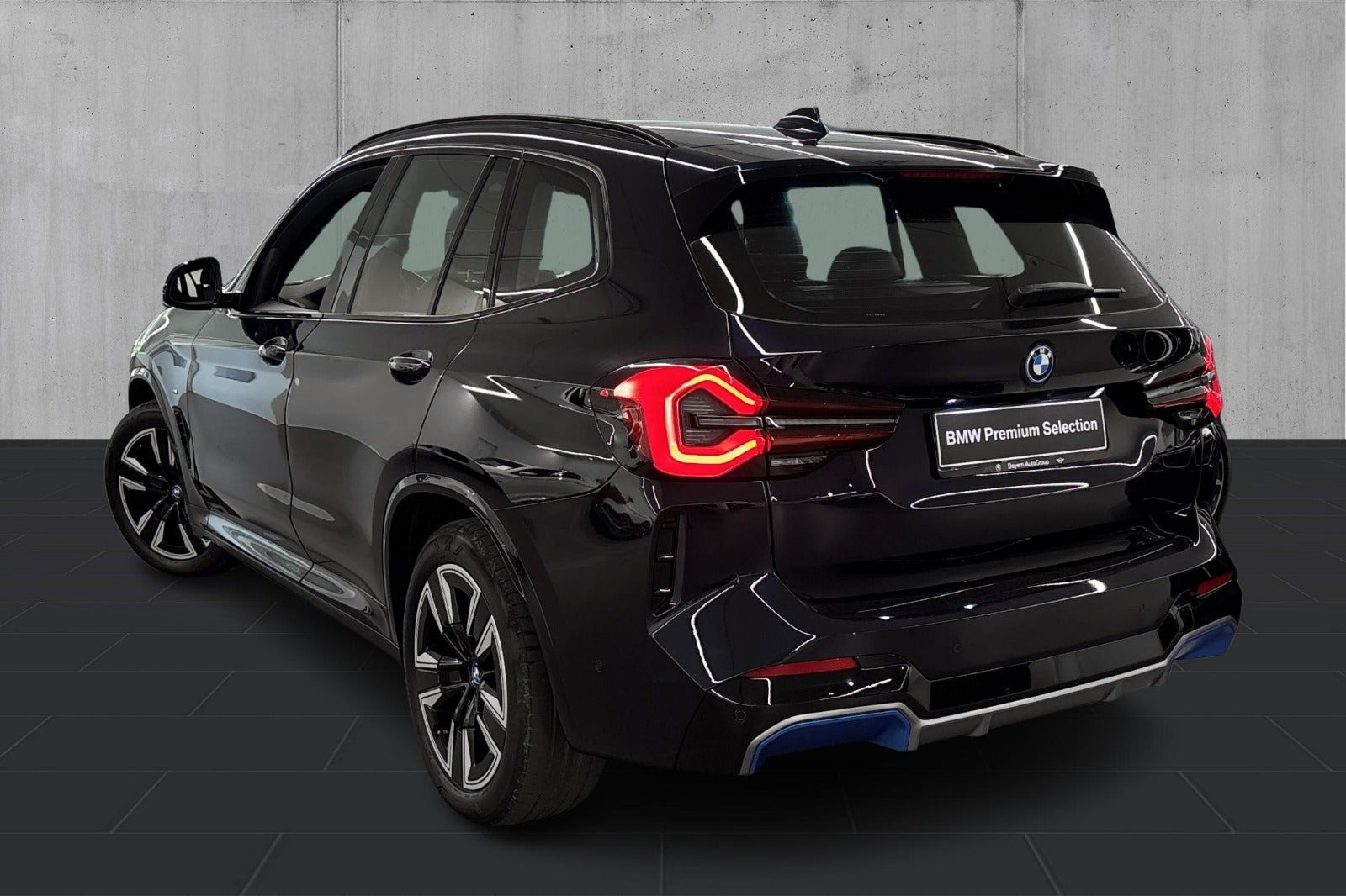 Sort BMW iX3 fra 2023
