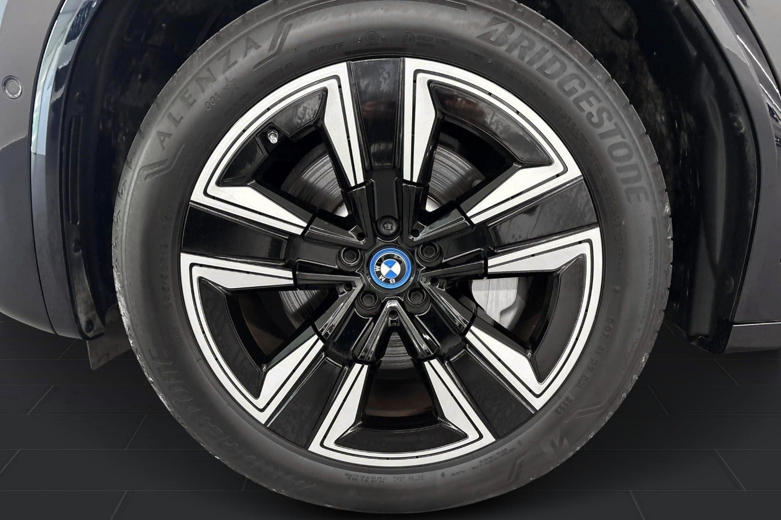 Sort BMW iX3 fra 2023