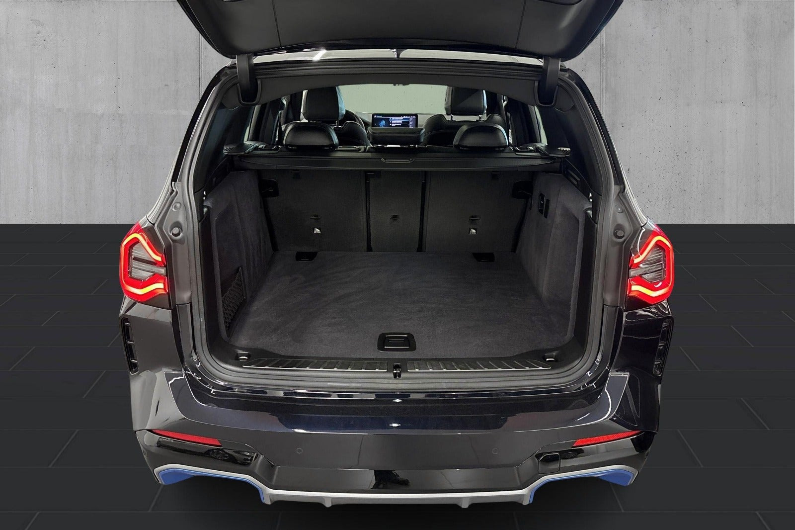 Sort BMW iX3 fra 2023