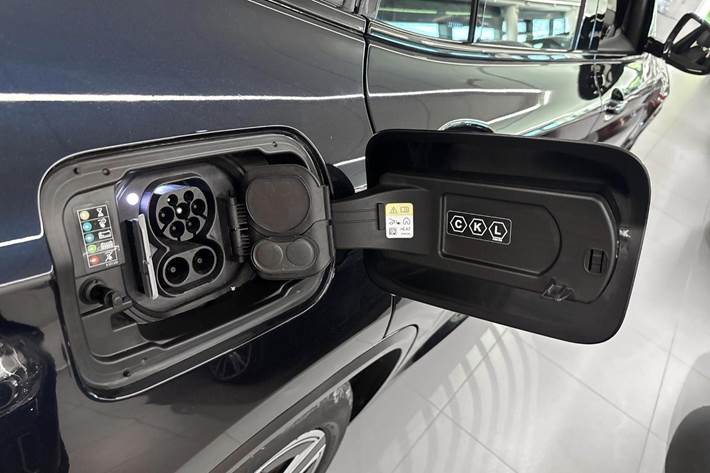 Sort BMW iX3 fra 2023