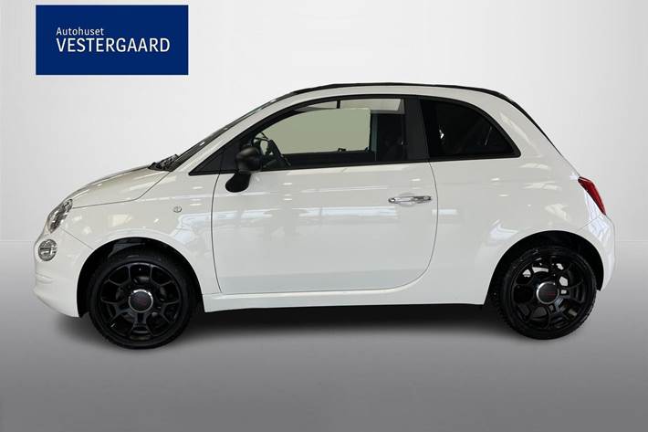 Beige Fiat 500C fra 2023