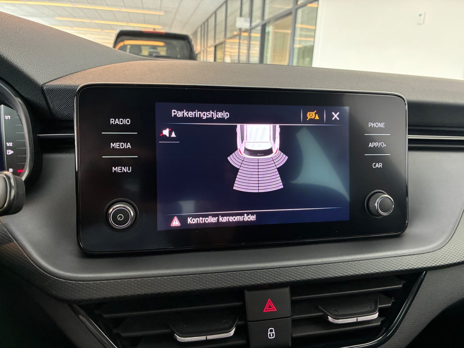 Blå Skoda Kamiq fra 2023