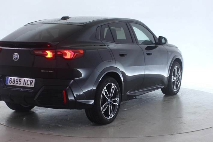 Sort BMW iX2 fra 2025