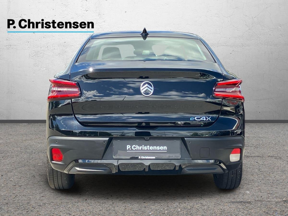 Sort Citroën ë-C4 X fra 2025