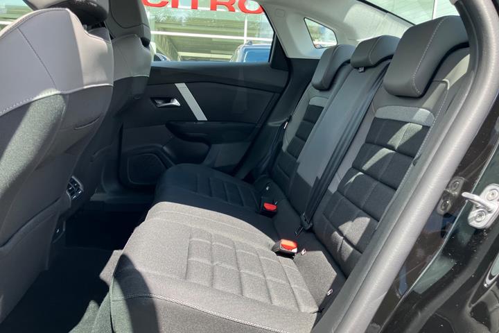 Sort Citroën ë-C4 X fra 2025