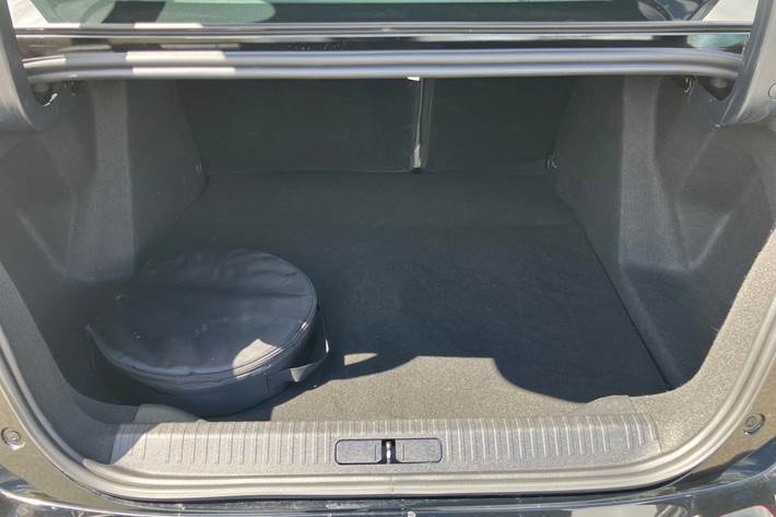 Sort Citroën ë-C4 X fra 2025