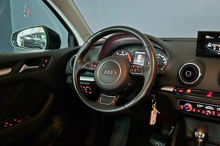 Sort Audi A3 fra 2014