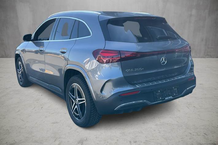 Grå Mercedes EQA250+ fra 2024