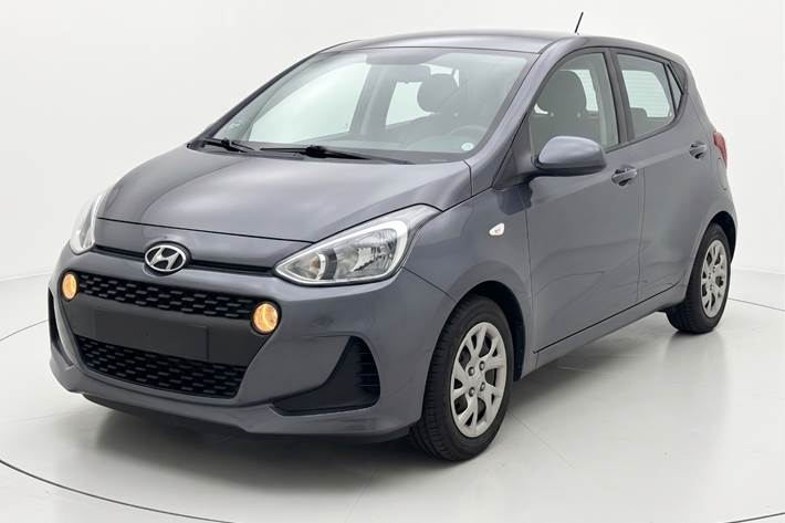 Grå Hyundai i10 fra 2020