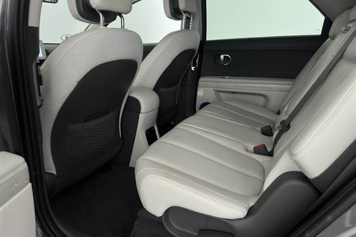 Grå Hyundai Ioniq 5 fra 2023
