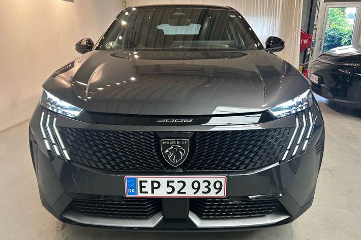 Grå Peugeot e-3008 fra 2026