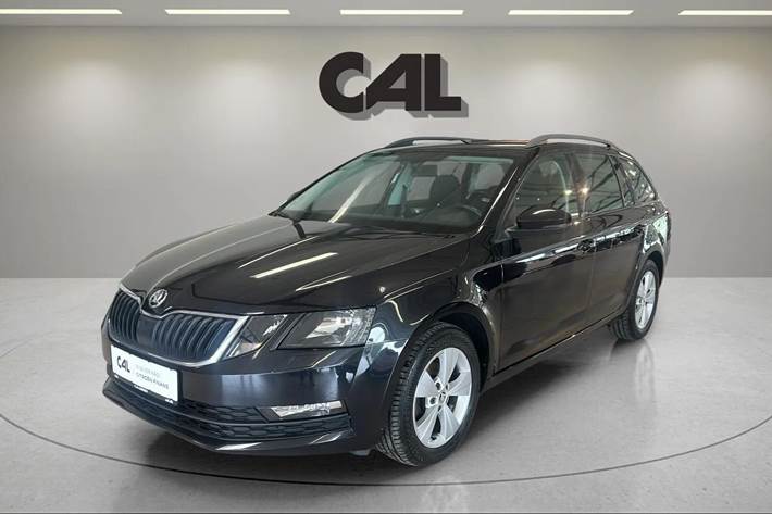 Sort Skoda Octavia fra 2020