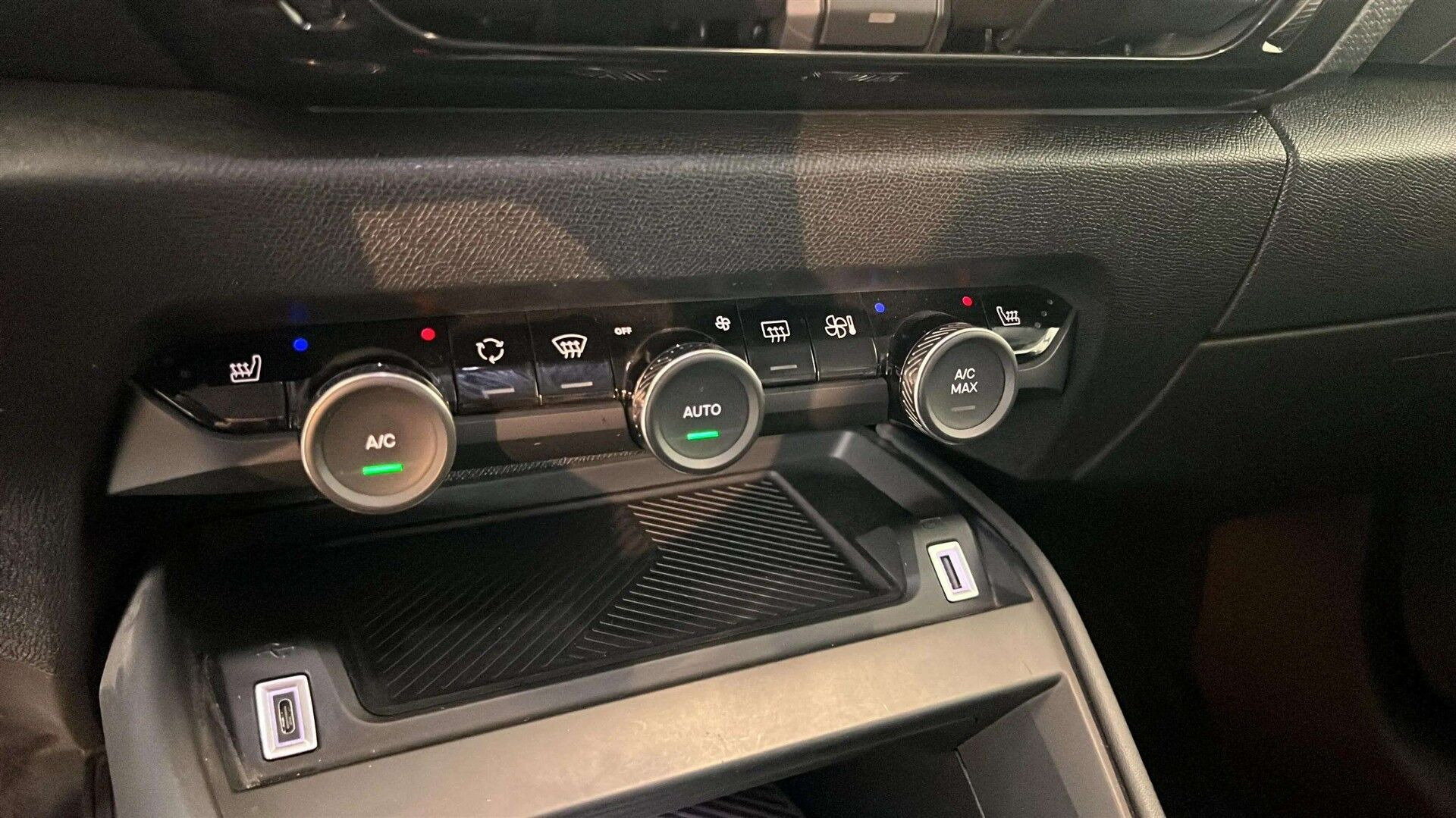 Sort Citroën C4 fra 2022