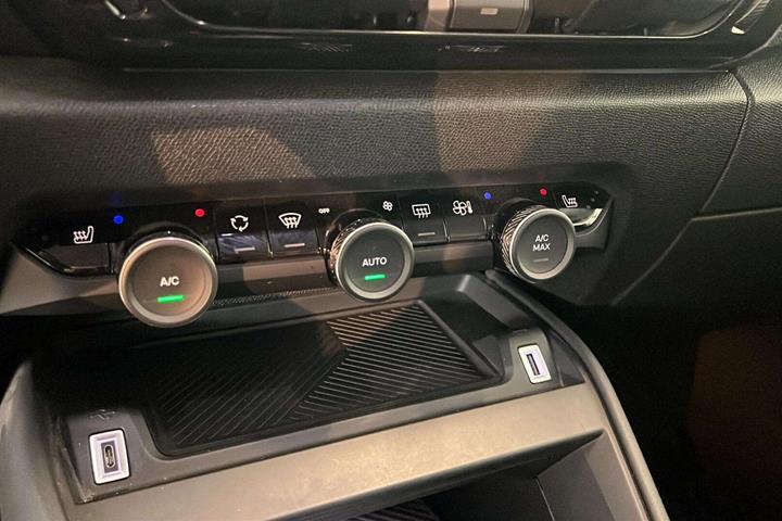 Sort Citroën C4 fra 2022
