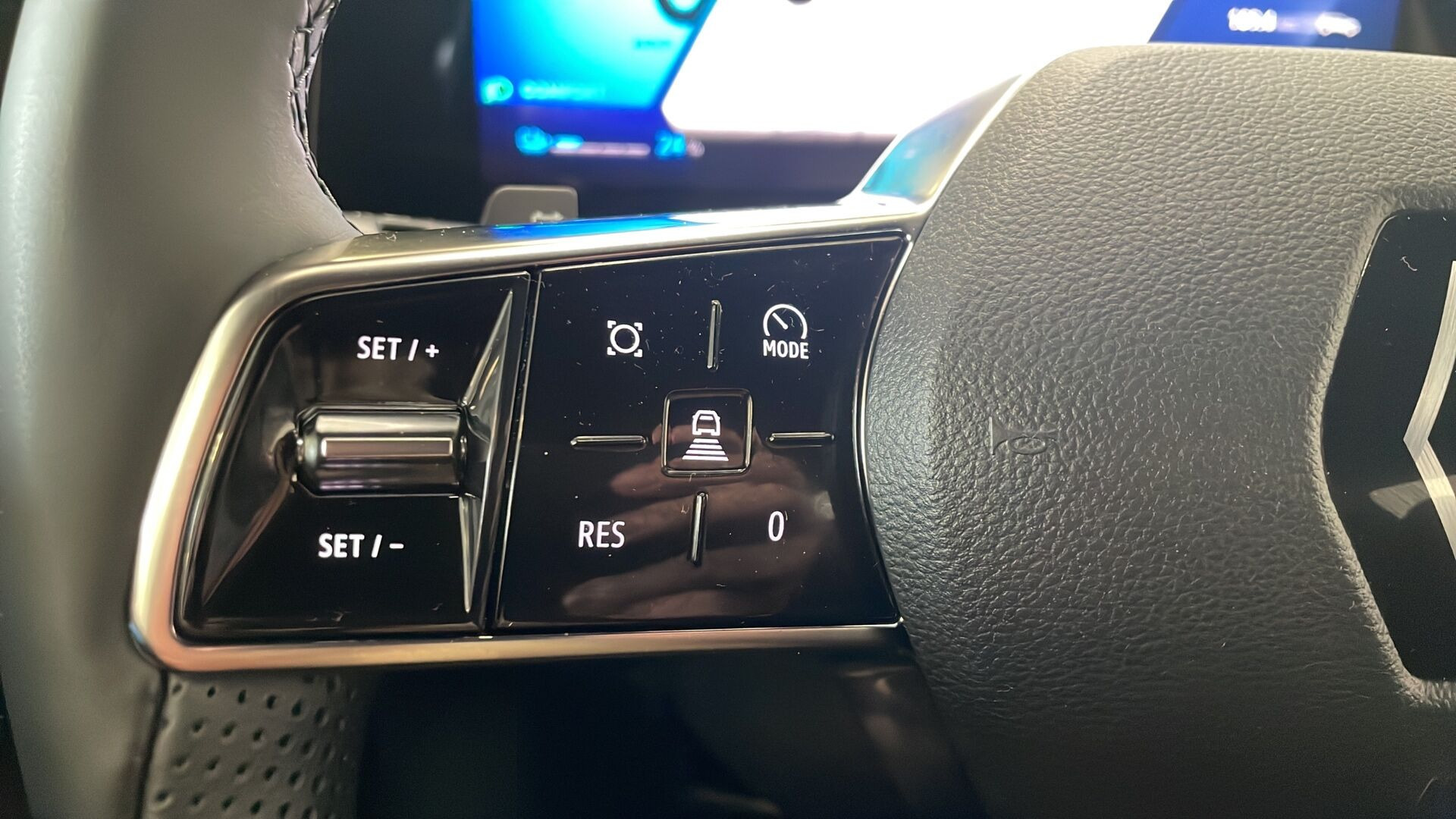 Rød Renault Scénic fra 2024