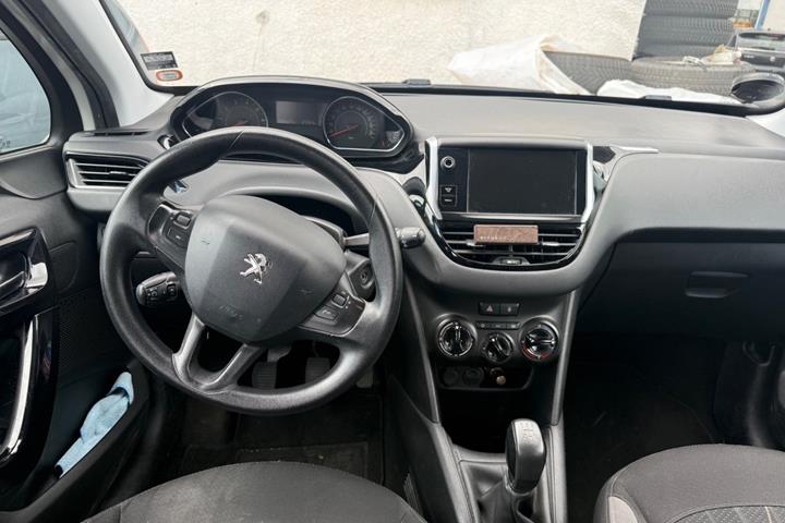 Hvid Peugeot 208 fra 2012