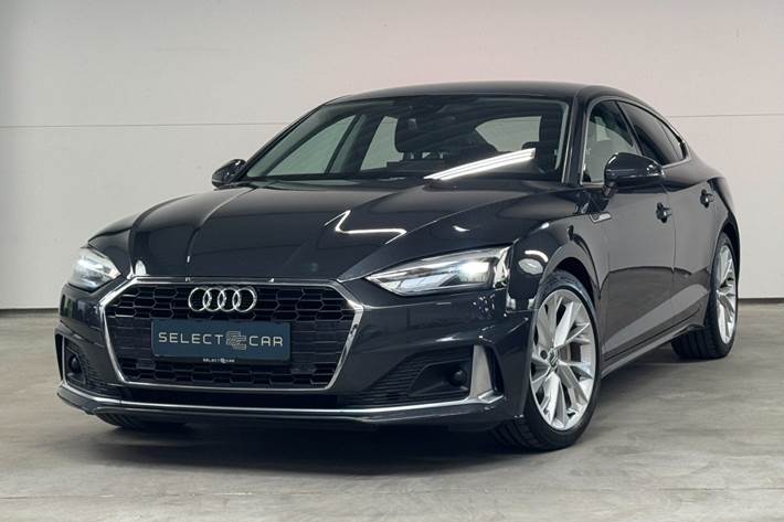 Grå Audi A5 fra 2020
