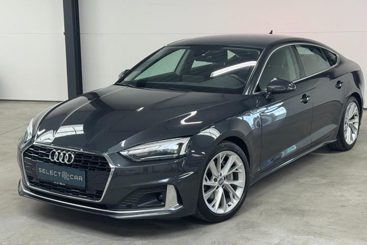 Grå Audi A5 fra 2020