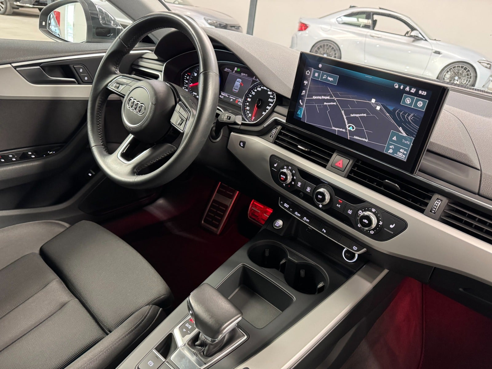 Grå Audi A5 fra 2020