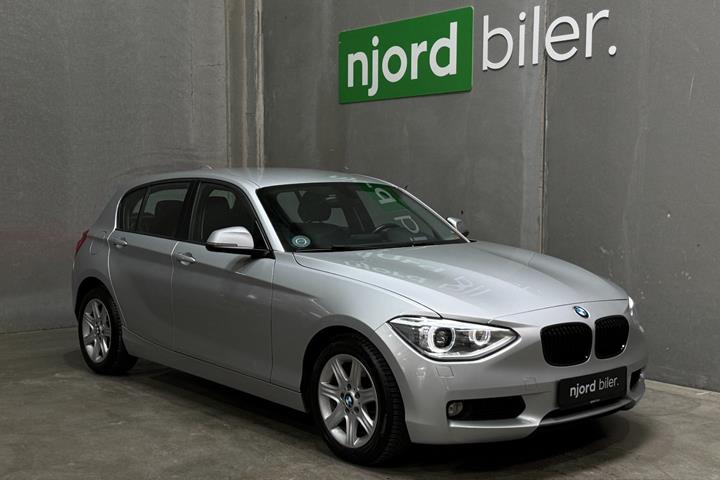 undefined BMW 118i fra 2014 set udefra