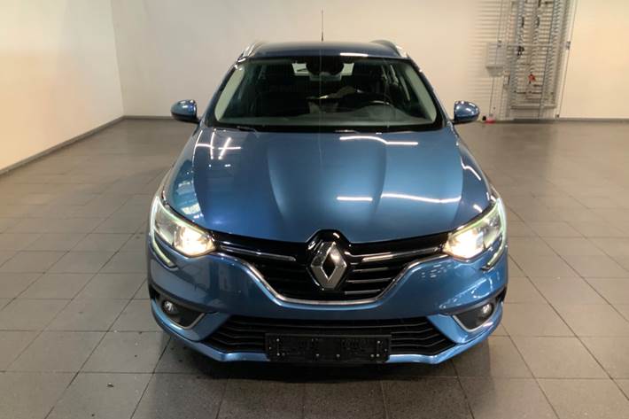 Blå Renault Megane IV fra 2017