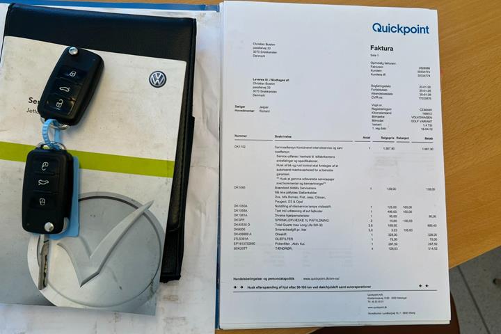 Grå VW Golf VI fra 2010