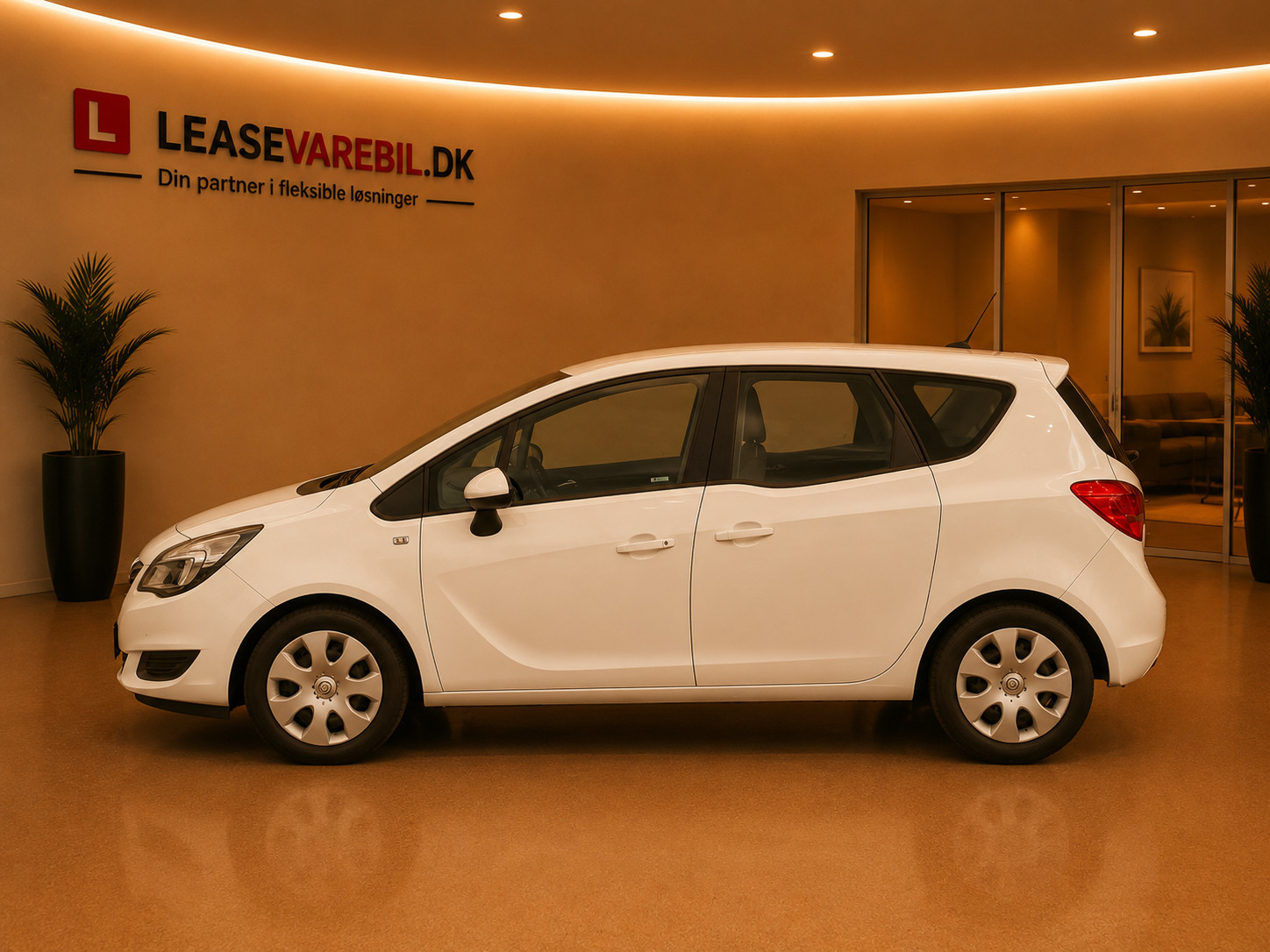 Hvid Opel Meriva fra 2017