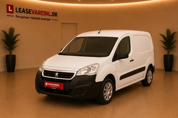 Hvid Peugeot Partner fra 2016