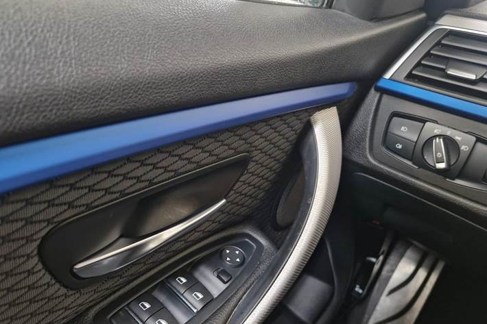 Sølv BMW 420i fra 2019