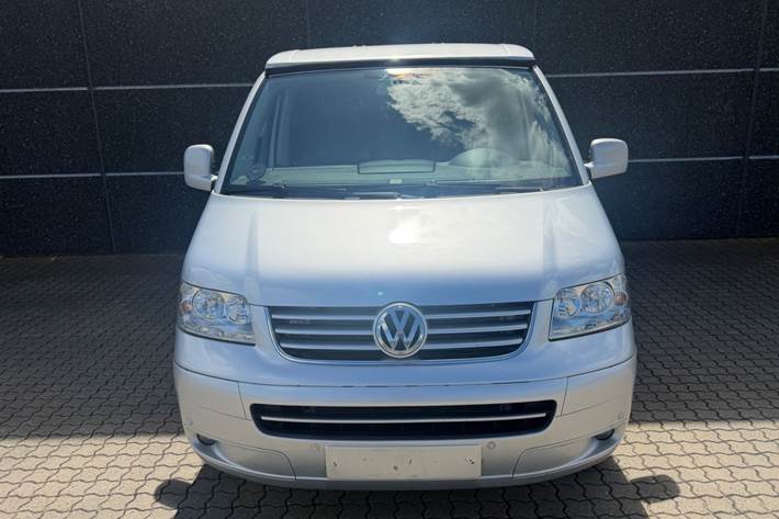 Sølv VW Multivan fra 2007