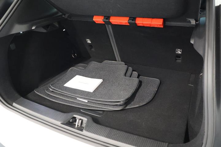 Hvid Volvo EX30 fra 2024