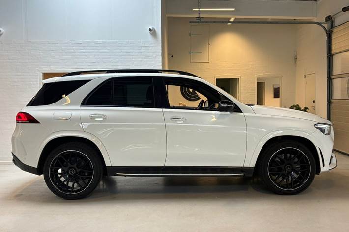 Hvid Mercedes GLE450 fra 2019