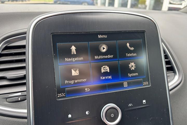 Grå Renault Grand Scenic IV fra 2018