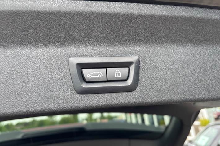 Sort BMW iX3 fra 2023