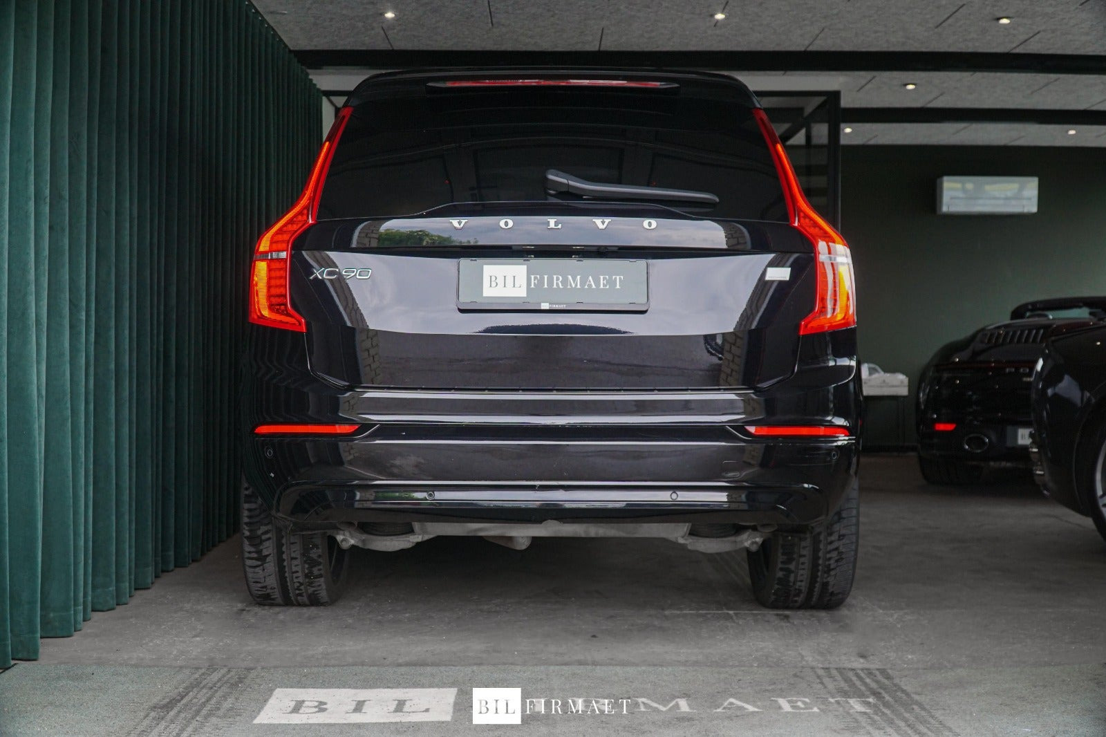 Sort Volvo XC90 fra 2022