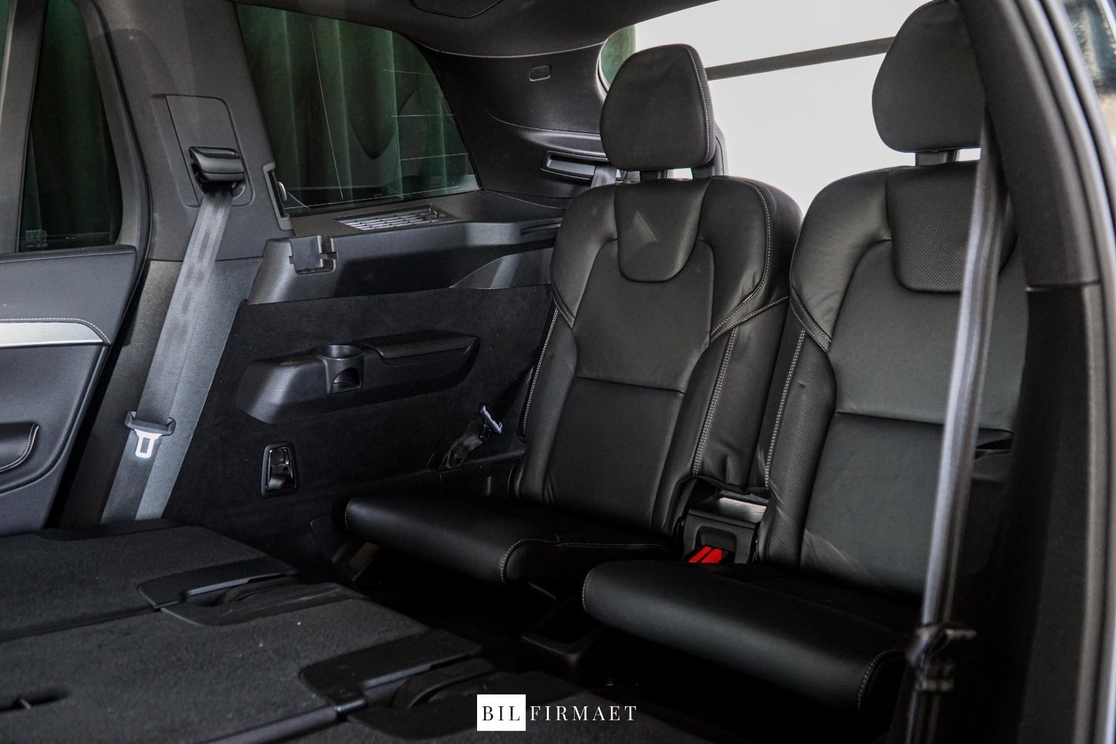 Sort Volvo XC90 fra 2022
