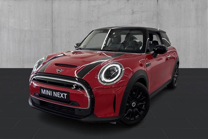 Rød Mini Cooper SE fra 2023