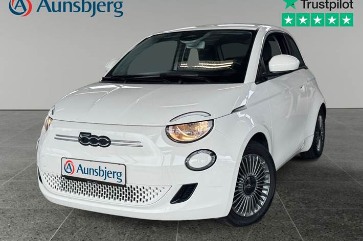 Hvid Fiat 500e fra 2022