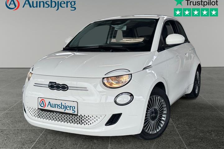Hvid Fiat 500e fra 2022