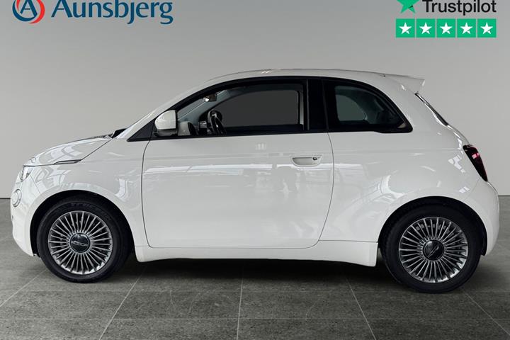 Hvid Fiat 500e fra 2022