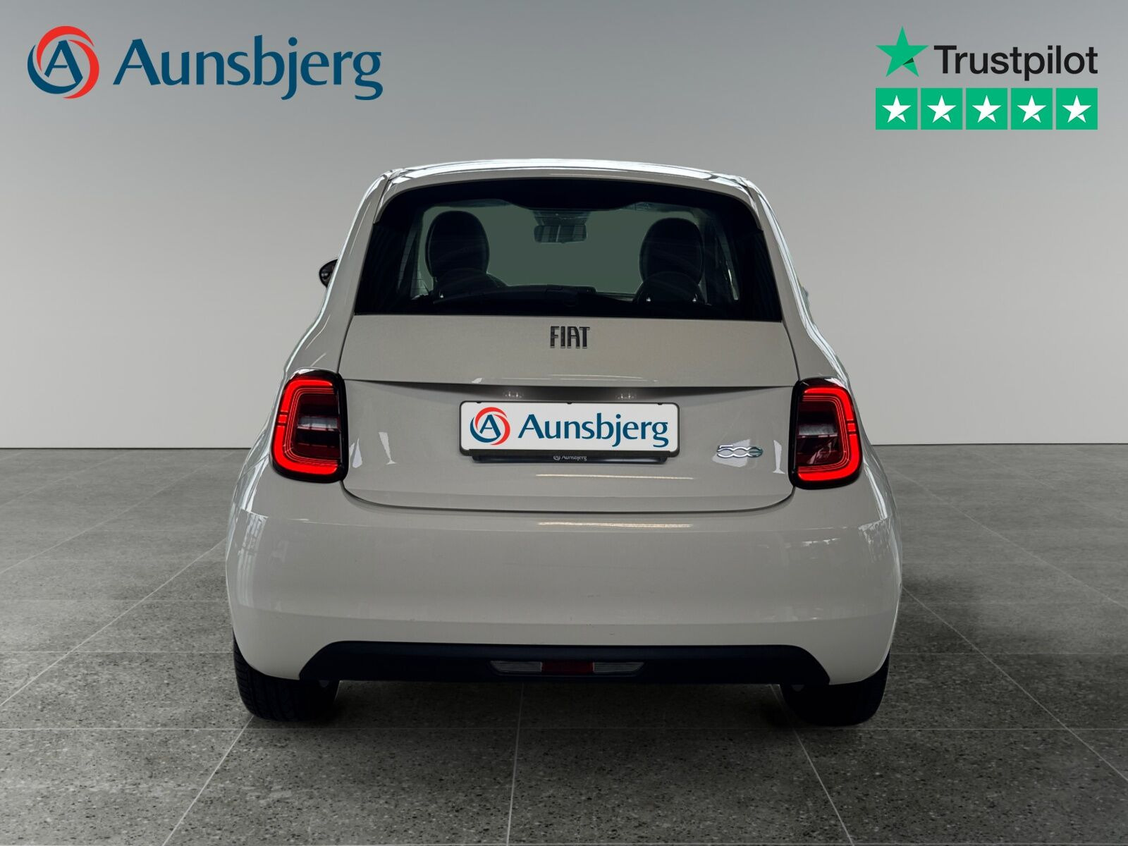 Hvid Fiat 500e fra 2022