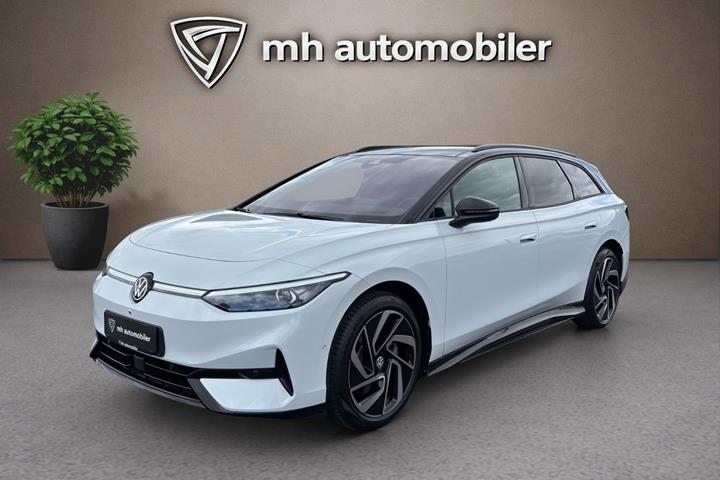 Hvid VW ID.7 fra 2025 set udefra