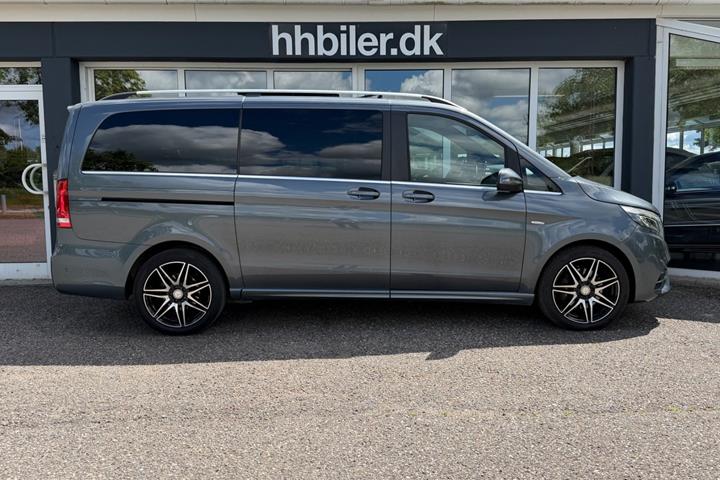Grå Mercedes V250 d fra 2017