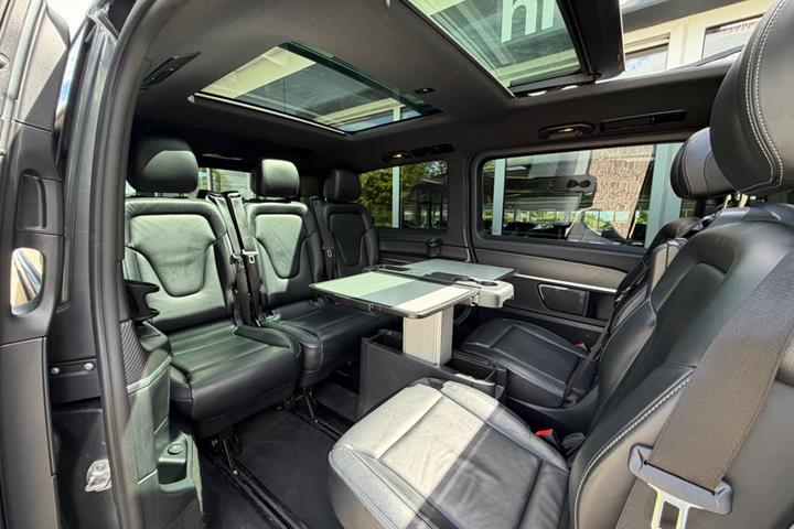Grå Mercedes V250 d fra 2017